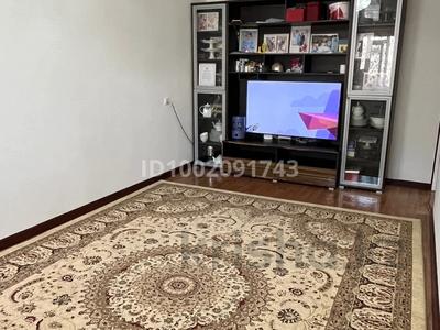 Продажа квартир в Актюбинской обл.: 2-комнатная квартира · 56 м² · 2/5 этаж, Д.Кунаева 1 корпус 6 за 14.7 млн 〒 2-комнатная квартира · 56 м² · 2/5 этаж, Д.Кунаева 1 корпус 6 за 14.7 млн 〒 в Актобе, мкр. Курмыш