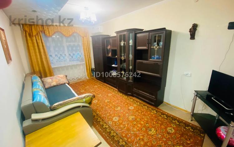 2-бөлмелі пәтер · 50 м² · 1/5 қабат, Центральный ш/а., Махамбета 87 Б — Мкр. Центральный, бағасы: 200 000 ₸ в Атырау, мкр Центральный — фото 3