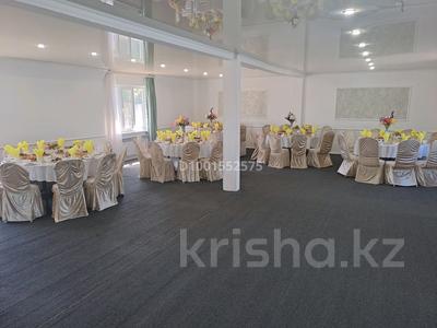 Дом · 4 комнаты · 270 м², Лермонтов 1 — Лермонтовпен Ғ. Тоқайдың қыйылысында. район Облбольница за 6 000 〒 в Уральске