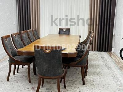 3-бөлмелі пәтер · 120 м² · 2/4 қабат, Нұрсәт ш/а — Пәтер қала ішінде ыңғайлы ауданда орналасқан. Жақын маңда негізгі көшелер, қоғамдық көлік аялдамалары бар. Мектеп, балабақша, дүкендер мен дәріханаларға жақын. Тыныш әрі жайлы аула, көлік тұрағы қарастырылған., бағасы: 300 000 ₸ в Шымкенте, Каратауский р-н