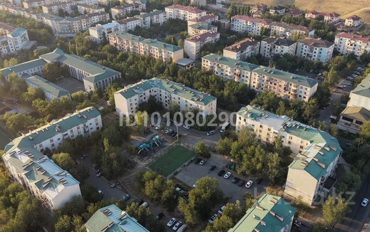 3-комнатная квартира · 120 м² · 2/4 этаж, мкр Нурсат 2, Нұрсәт ш/а — Жақын маңда негізгі көшелер, қоғамдық көлік аялдамалары бар. Мектеп, балабақша, дүкендер мен дәріханаларға жақын. Тыныш әрі жайлы аула, көлік тұрағы қарастырылған. за 350 000 ₸ в Шымкенте, Каратауский р-н — фото 11