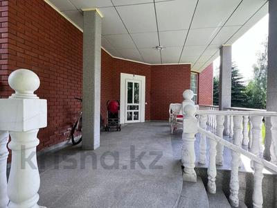 Жеке үй · 6 бөлме · 330 м² · 29 жүзд., Аль Фараби 128 — Аль Фараби- Н. Каппарова, бағасы: 707 млн ₸ в Алматы, Медеуский р-н