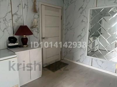 3-комнатная квартира · 70 м² · 3/3 этаж, мкр Шанхай, Т. Рыскулова 16/2 за 18.5 млн ₸ в Актобе