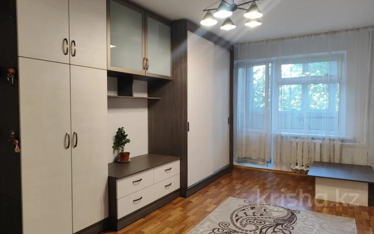 1-комнатная квартира, 32 м², 3/5 этаж помесячно, Брусиловского 247 — Сатпаева за 230 000 〒 в Алматы, Бостандыкский р-н — фото 2