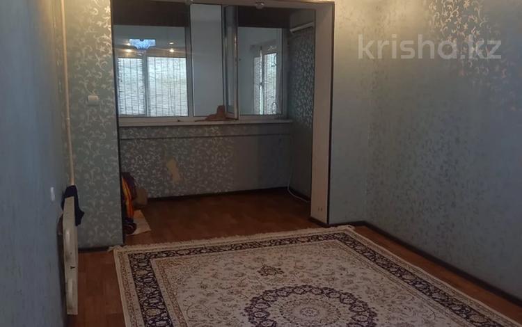 4-комнатная квартира, 80 м², 2/5 этаж помесячно, 11-й мкр 42 за 155 000 〒 в Актау, 11-й мкр — фото 2