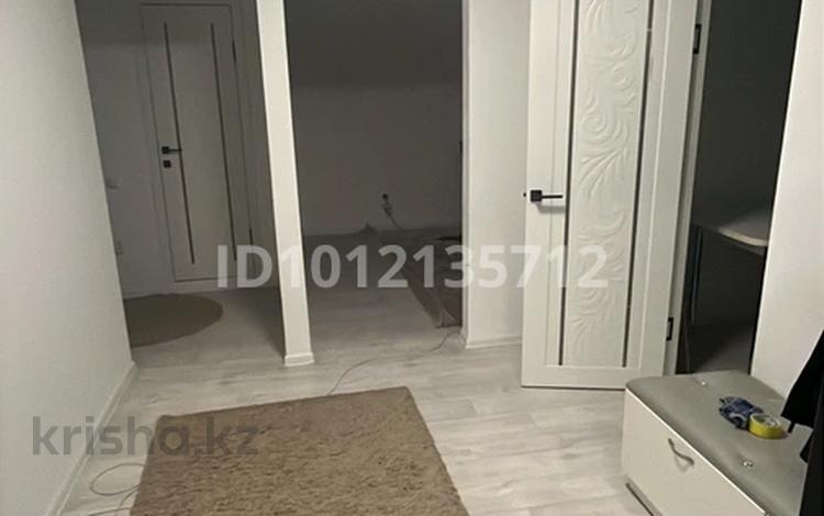 2-бөлмелі пәтер · 54 м² · 1/5 қабат, мкр 8, Молдагулова 39, бағасы: 20 млн ₸ в Актобе — фото 2