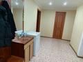 2-комнатная квартира · 62 м² · 4/5 этаж, улица Темирбека Жургенова за 15.5 млн ₸ в Актобе, мкр. Курмыш — фото 5