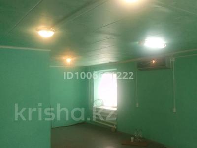 2-бөлмелі пәтер · 57 м² · 1/3 қабат, мкр 41-й разъезд, Актогай 230 — Возле школа милиции, бағасы: 8 млн ₸ в Актобе