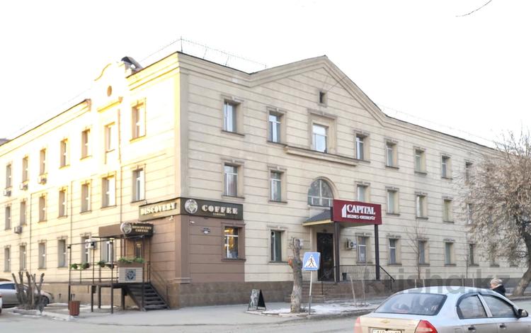 Офисы, салоны красоты, фитнес и спорт, образование, кабинеты и рабочие места, студии · 38.8 м² за 194 000 ₸ в Семее — фото 2
