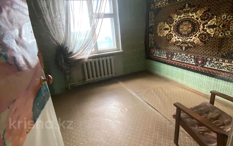 3-комнатная квартира · 62 м² · 7/9 этаж, мкр 11, Аз Наурыз за 17.8 млн ₸ в Актобе — фото 2