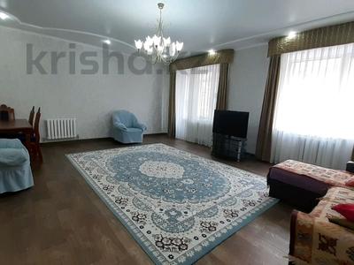 3-бөлмелі пәтер, 120 м², 2/3 қабат ай сайын, Ескалиева, бағасы: 350 000 〒 в Уральске