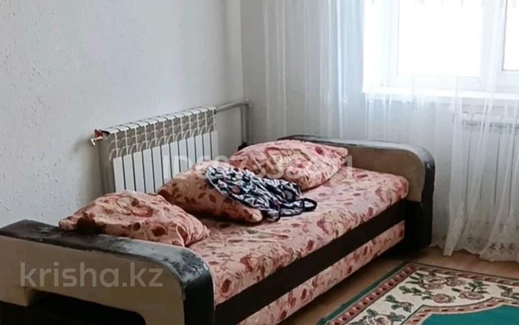 1-бөлмелі пәтер, 45 м², 5/5 қабат ай сайын, 10 микрорайон 10, бағасы: 50 000 〒 в Таразе — фото 2