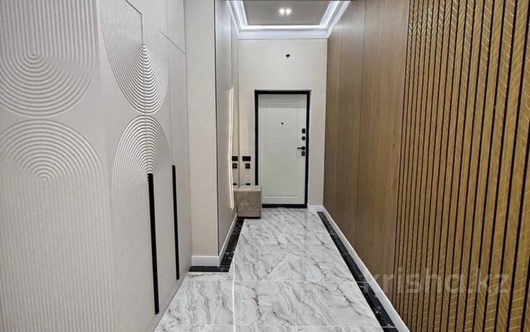 4-комнатная квартира · 120 м², 14-й мкр 86 за 59 млн ₸ в Актау — фото 2