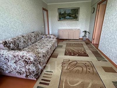 3-комнатная квартира, 59 м², 4/5 этаж, Кабанбай Батыра 126 за 23 млн 〒 в Усть-Каменогорске