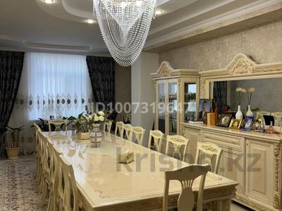 6-бөлмелі пәтер · 240 м² · 6/9 қабат, 17-й мкр 46, бағасы: 95 млн ₸ в Актау