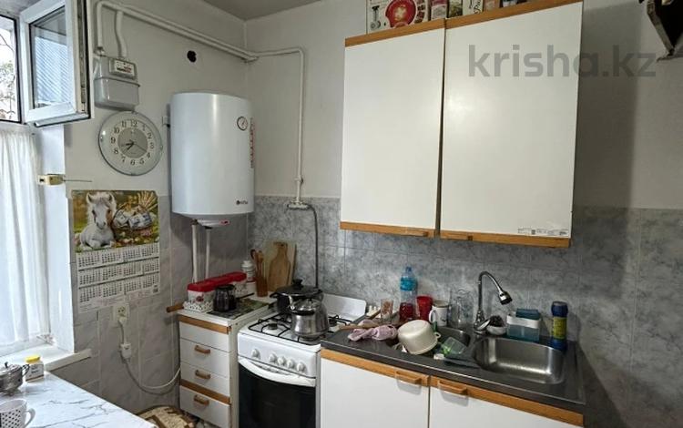 3-комнатная квартира · 60.6 м² · 1/2 этаж, утемисова за 12.5 млн ₸ в Актобе, мкр. Курмыш — фото 2