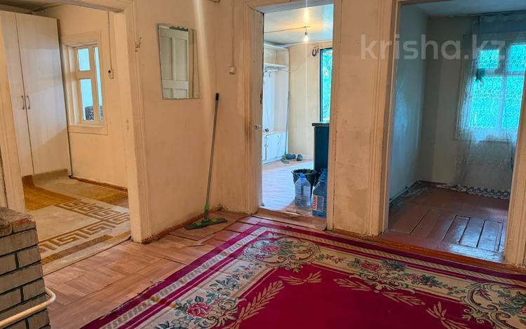 3-комнатная квартира · 60 м² · 1/1 этаж, Бегалина 174а за 280 000 ₸ в Алматы, Медеуский р-н — фото 2