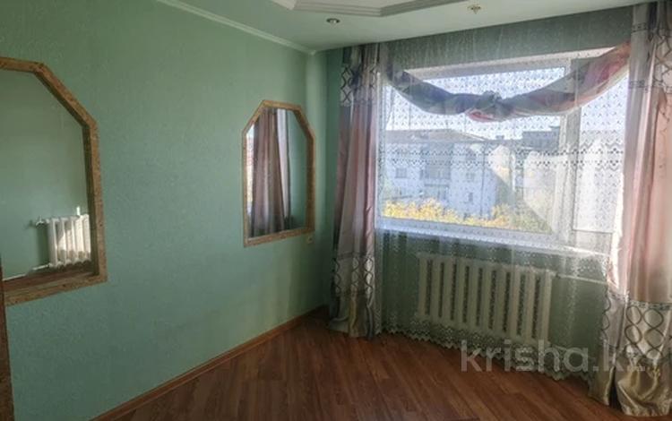 4-комнатная квартира · 62 м² · 5/5 этаж, Абая 90 за 17.5 млн ₸ в Петропавловске — фото 2