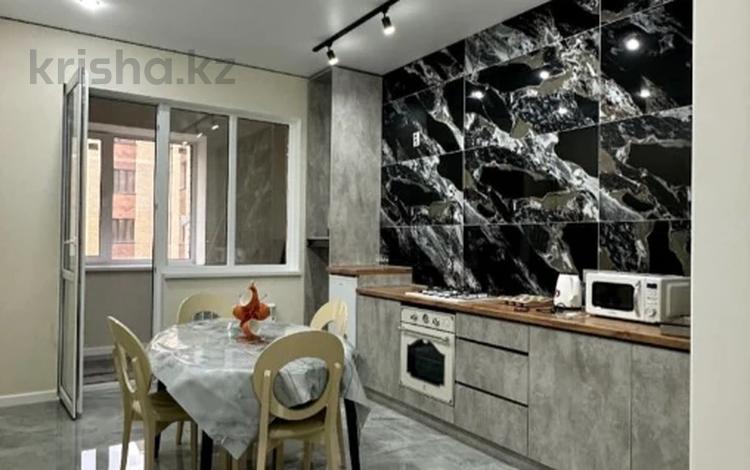 2-комнатная квартира · 86 м² · 8/10 этаж, мкр 12 за 65 млн ₸ в Актобе — фото 2