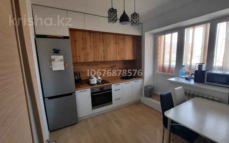 2-бөлмелі пәтер · 55 м² · 2/5 қабат, Микрорайон Бахыт 11, бағасы: 25 млн ₸ в Акмоле — фото 3