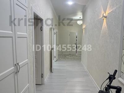 4-комнатная квартира · 135 м² · 7/9 этаж, 17-й мкр 97 за 65 млн ₸ в Актау