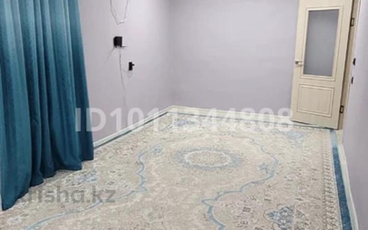 3-комнатная квартира · 64 м² · 2/4 этаж, 1-й мкр 30 за 13.5 млн ₸ в Актау — фото 2