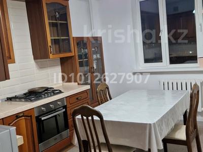 3-бөлмелі пәтер · 90 м² · 8/9 қабат, мкр Ардагер, проспект Студенческий 190б, бағасы: 250 000 ₸ в Атырау