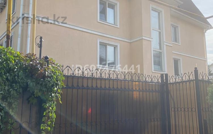 1-комнатная квартира · 37 м² · 1/4 этаж, Радостовца 206 — Розебакиева за 250 000 ₸ в Алматы, Бостандыкский р-н — фото 8