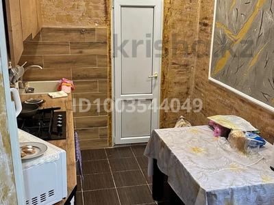 Отдельный дом · 4 комнаты · 100.7 м² · 6 сот., мкр Городской Аэропорт, Курмангазы 122 за 25 млн ₸ в Караганде, Казыбек би р-н