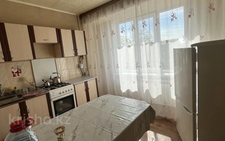1-комнатная квартира · 38 м² · 4/5 этаж, 3 мкр 2 за 130 000 ₸ в Конаеве — фото 2