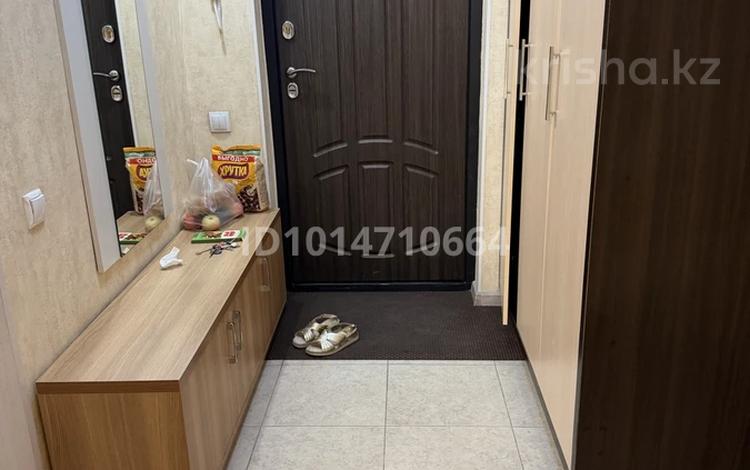 1-комнатная квартира · 43 м² · 3/12 этаж, Байзакова 225 за 300 000 ₸ в Алматы, Алмалинский р-н — фото 2