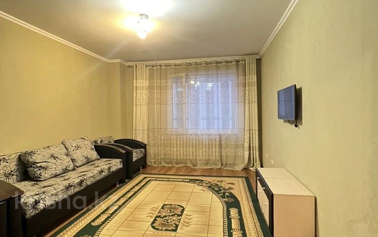 2-комнатная квартира, 61 м², 6/12 этаж помесячно, Сауран 3/1