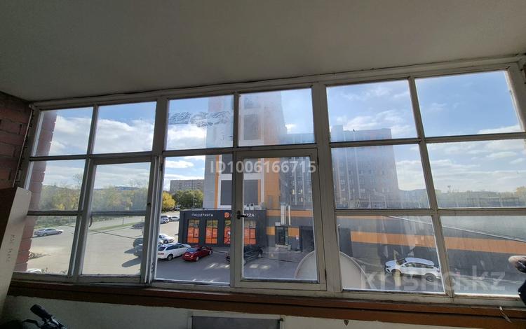 2-комнатная квартира · 80.4 м² · 3/5 этаж, Уалиханова 46 — Магазин Азия за 36 млн 〒 в Петропавловске — фото 2