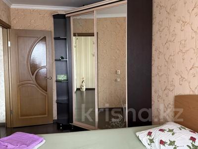 1-комнатная квартира · 46 м² · 3/5 этаж, Майкудук 40 за 10 000 ₸ в Караганде, Алихана Бокейханова р-н