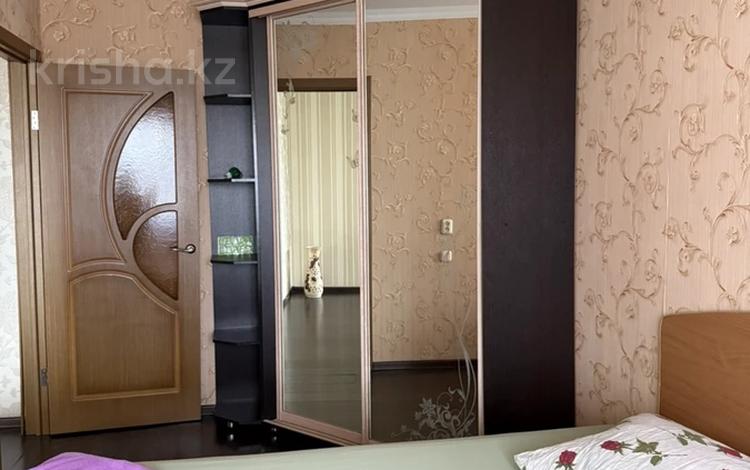 1-комнатная квартира · 46 м² · 3/5 этаж, Майкудук 40 за 10 000 ₸ в Караганде, Алихана Бокейханова р-н — фото 5