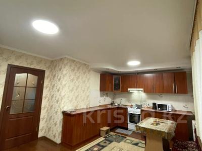 2-бөлмелі пәтер · 56 м² · 4/5 қабат, пр. К. Сатпаева 13/2, бағасы: 18 млн ₸ в Усть-Каменогорске
