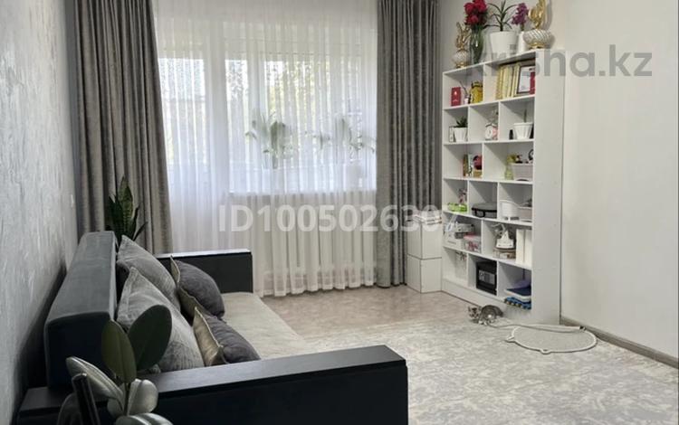 2-бөлмелі пәтер · 44 м² · 2/5 қабат, Пришахтинск, 22й микрорайон 4, бағасы: 14 млн ₸ в Караганде, Алихана Бокейханова р-н — фото 2
