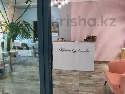 Свободное назначение, салоны красоты, медцентры и аптеки · 74 м² за 43 млн 〒 в Атырау