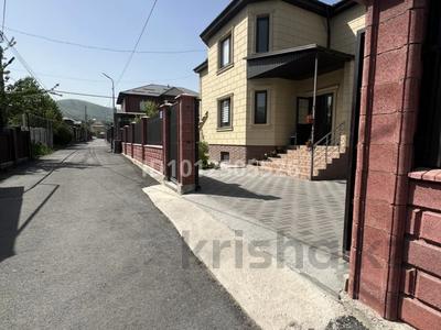 Отдельный дом · 8 комнат · 427 м² · 6 сот., Ракышева 43А — 6 км, напротив Хаят апартмент. за 165 млн ₸ в 