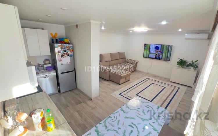 4-комнатная квартира · 82.2 м² · 3/12 этаж, 15 микрорайон 18 за 35.5 млн ₸ в Семее, Красный Кордон — фото 6