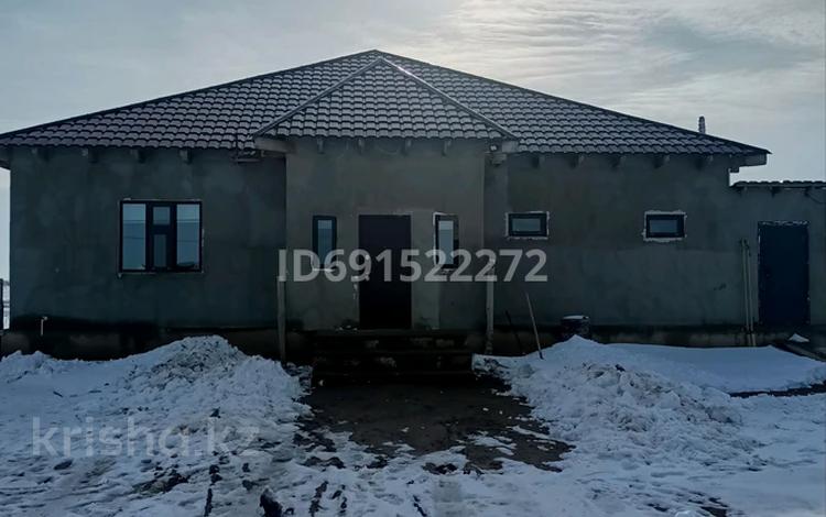 Отдельный дом • 5 комнат • 225 м² • 8 сот., Н.Абилгазиев 33 за 25 млн 〒 в Дамбе — фото 2