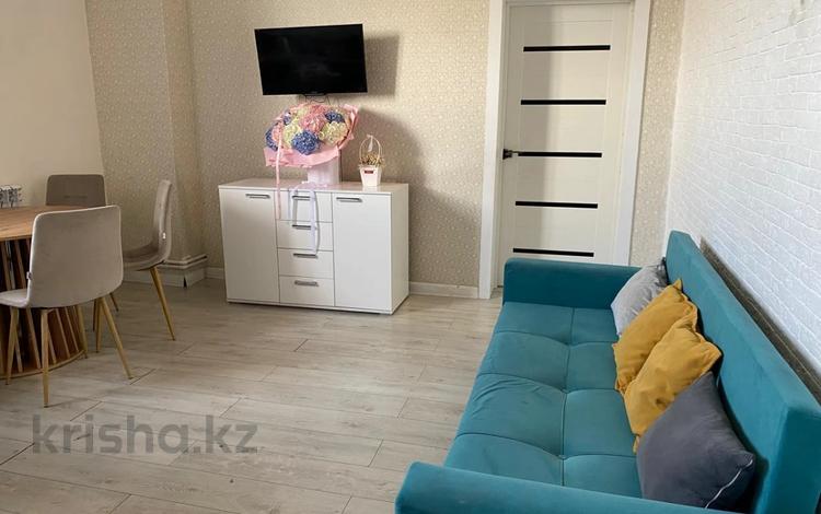 2-бөлмелі пәтер · 43 м² · 3/3 қабат, мкр Юго-Восток, Университетская, бағасы: 22 млн ₸ в Караганде, Казыбек би р-н — фото 2
