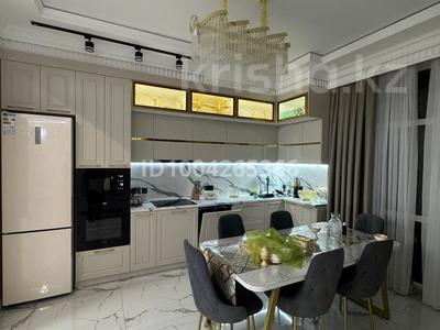 4-комнатная квартира · 145 м² · 2/2 этаж, мкр Кунгей 61/46 за 92.5 млн 〒 в Караганде, Казыбек би р-н