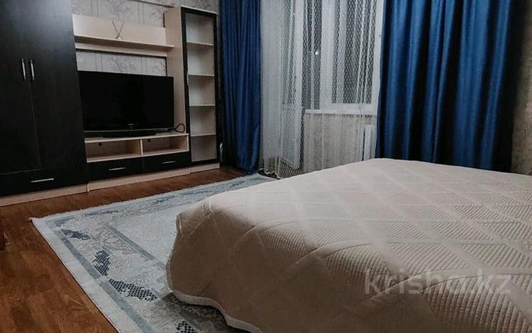 1-комнатная квартира · 35 м² · 1/5 этаж, Мкр. Самал 14А за 10 000 ₸ в Талдыкоргане, военный городок Улан — фото 69