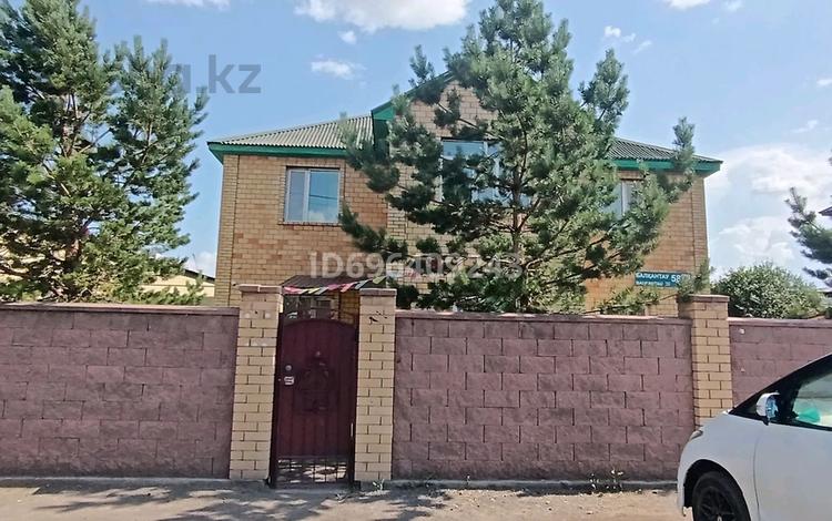 Отдельный дом · 6 комнат · 300 м² · 8 сот., Балкантау — Жумабаева за 1 млн 〒 в Астане, Алматы р-н — фото 7