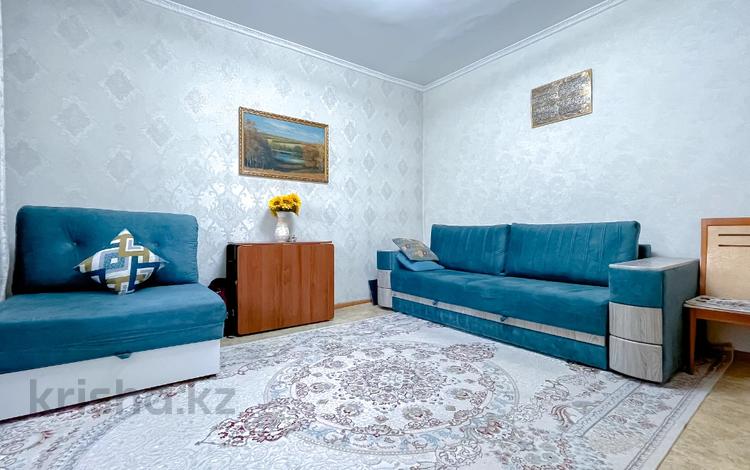 2-комнатная квартира, 52 м², 5/7 этаж, мкр Аксай-1А за 30.5 млн 〒 в Алматы, Ауэзовский р-н — фото 2