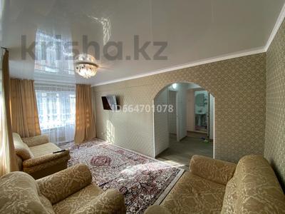 2-комнатная квартира, 60 м², 3/5 этаж посуточно, Кабанбай батыр за 10 000 〒 в Усть-Каменогорске