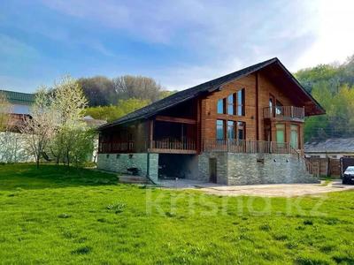 Отдельный дом · 4 комнаты · 380 м², мкр Тау Самал за 1 млн 〒 в Алматы, Медеуский р-н