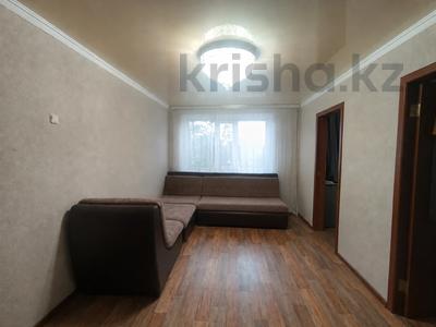 3-комнатная квартира · 62 м² · 1/5 этаж, Пришахтинск, 21й микрорайон 5 за 14.9 млн ₸ в Караганде, Алихана Бокейханова р-н