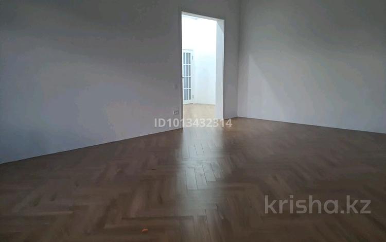 Отдельный дом · 4 комнаты · 155 м² · 9 сот., Молдагалиева 33 за 43 млн ₸ в  — фото 2